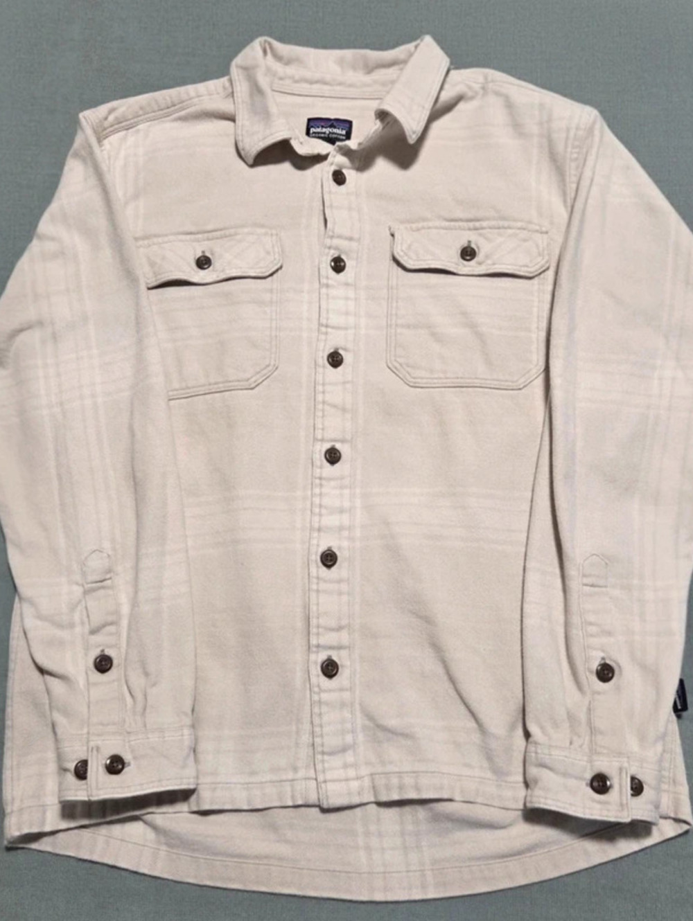Patagonia Men's Organic Cotton Flannel Shirt Beige Plaid Button Up - M